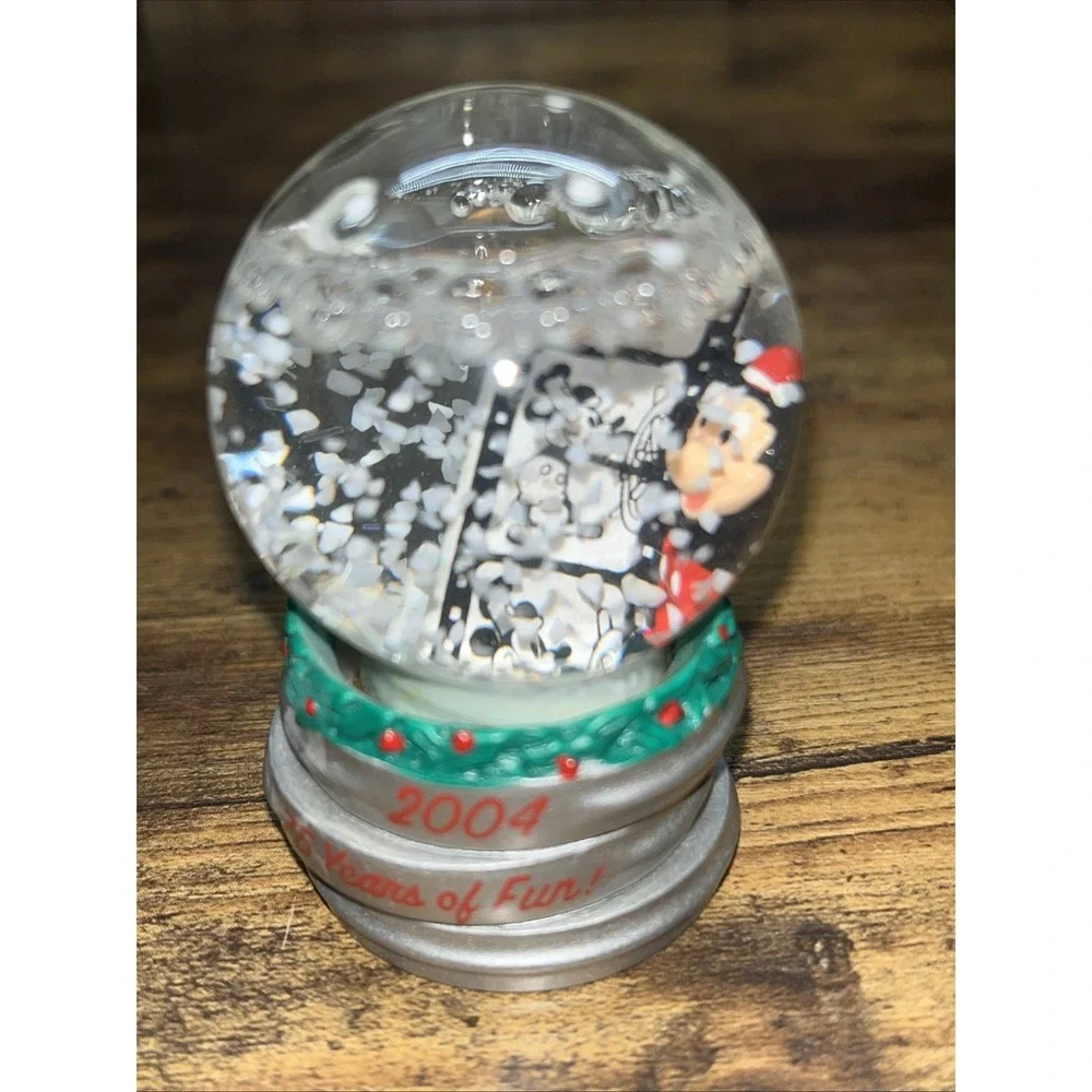 2004 Disney Mickey Mouse 75 Years Of Fun Snow Globe JCP 2 1/2